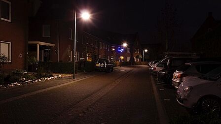 Sterappel in Barneveld. Woonwijk met witte verlichting voor kleurherkenning