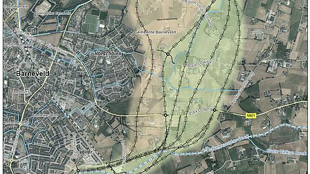 Luchtfoto van Barneveld Zuid met aanduiding van vergroting zoekgebied en de tracévariant.